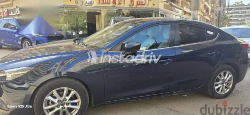 مازدا 3 2019 أزرق غامق مستعملة للبيع - 4