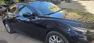 مازدا 3 2019 أزرق غامق مستعملة للبيع