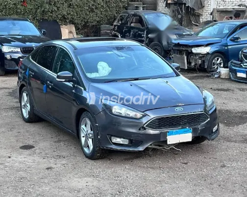 فورد فوكس 2015 فضي مستعملة للبيع - 7