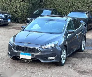 فورد فوكس 2015 فضي مستعملة للبيع