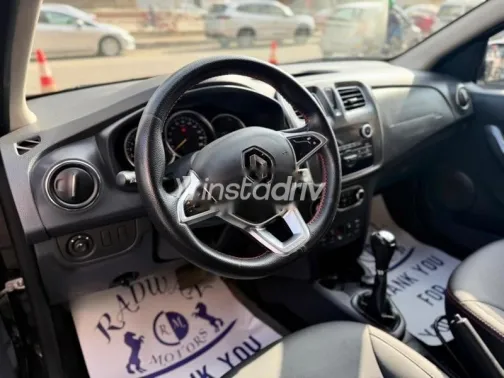 رينو سانديرو  ( ستيب  واى ) 2022 أسود مستعملة للبيع - 1