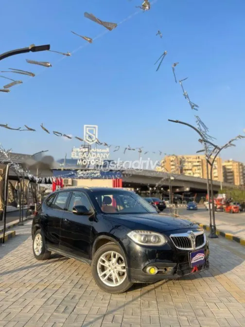 بريليانس V5 2013 أسود مستعملة للبيع - 3