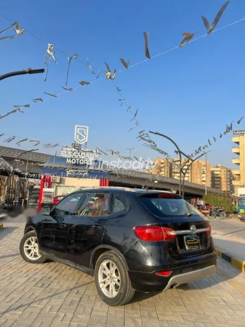 بريليانس V5 2013 أسود مستعملة للبيع - 5