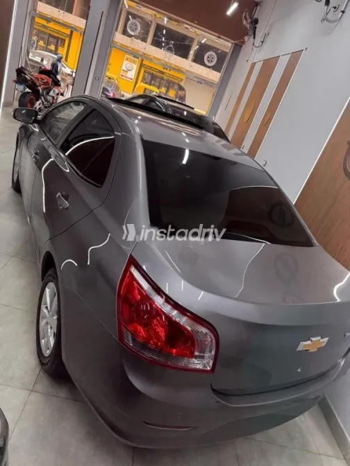 شيفروليه أوبترا 2023 فضي مستعملة للبيع - 3