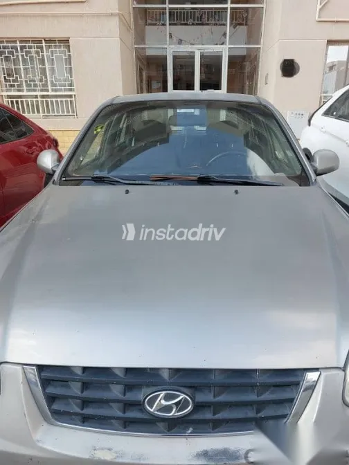 هيونداي فيرنا 2013 ذهبي مستعملة للبيع - 6