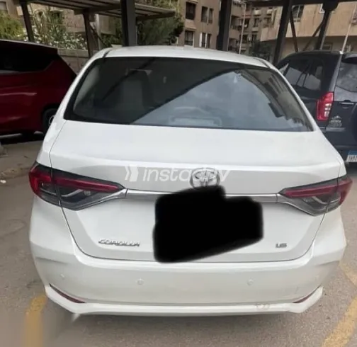 تويوتا كورولا 2020 أبيض مستعملة للبيع - 2