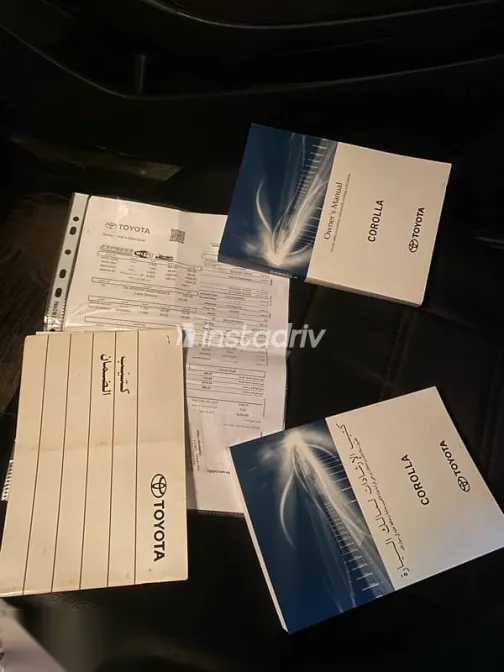 تويوتا كورولا 2020 أبيض مستعملة للبيع - 3