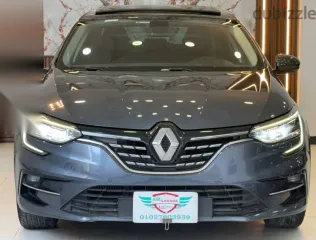 رينو ميجان 2022 رمادي مستعملة للبيع