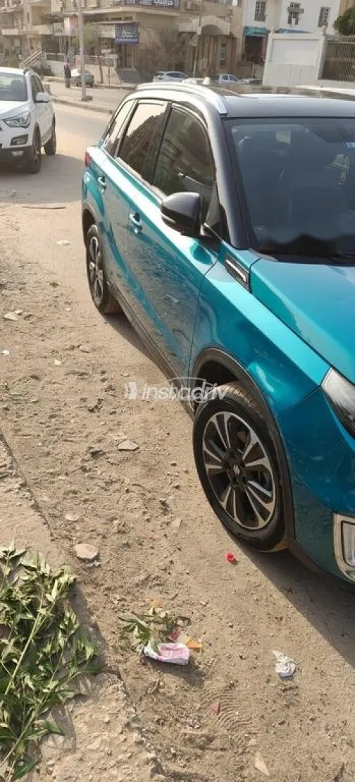 Suzuki Vitara 2021 Cyan Used for Sale - 3