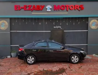 كيا سيراتو 2010 أسود مستعملة للبيع