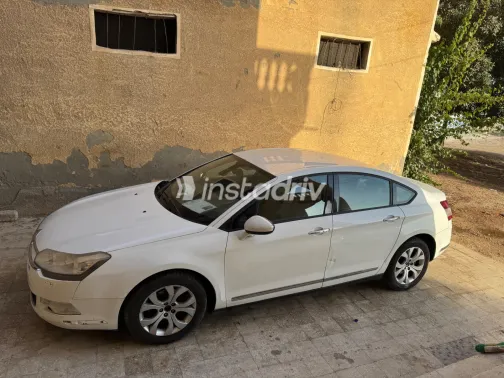 سيتروين C5 2015 أبيض مستعملة للبيع - 4