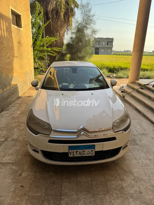 سيتروين C5 2015 أبيض مستعملة للبيع - 6