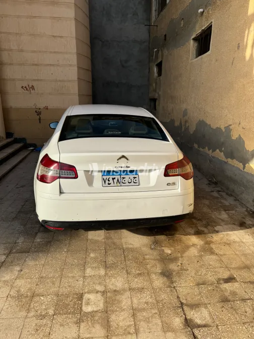سيتروين C5 2015 أبيض مستعملة للبيع - 7