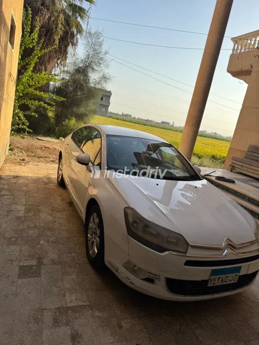سيتروين C5 2015 أبيض مستعملة للبيع - 8