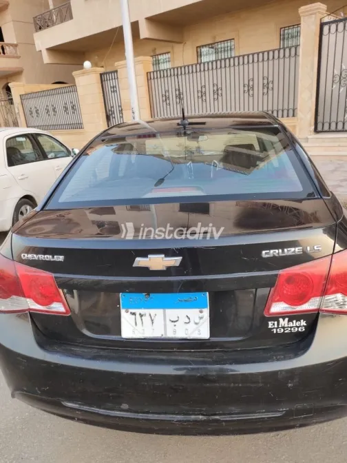 شيفروليه كروز 2015 أبيض مستعملة للبيع - 2