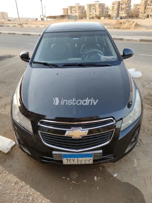 شيفروليه كروز 2015 أبيض مستعملة للبيع - 4