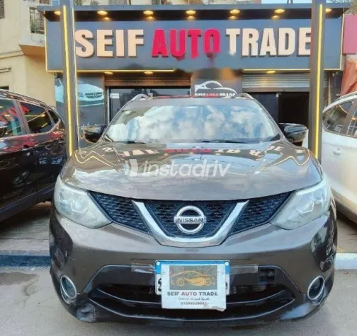 نيسان قشقاي 2017 بني مستعملة للبيع - 1
