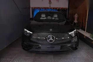 مرسيدس GLC 300 2024 أسود جديدة للبيع