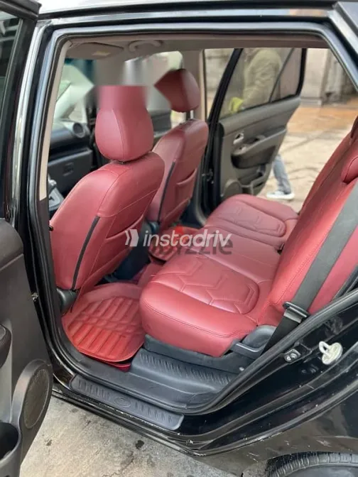 Kia Carens 2011 Black Used for Sale - 4
