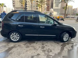 Kia Carens 2011 Black Used for Sale