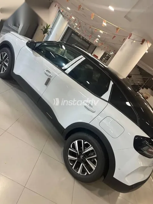 سيتروين C4 2026 أبيض مستعملة للبيع - 1