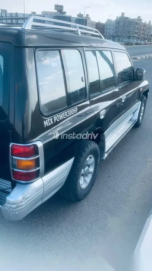 ميتسوبيشي باجيرو 1999 رمادي مستعملة للبيع - 5