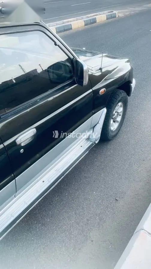 ميتسوبيشي باجيرو 1999 رمادي مستعملة للبيع - 6