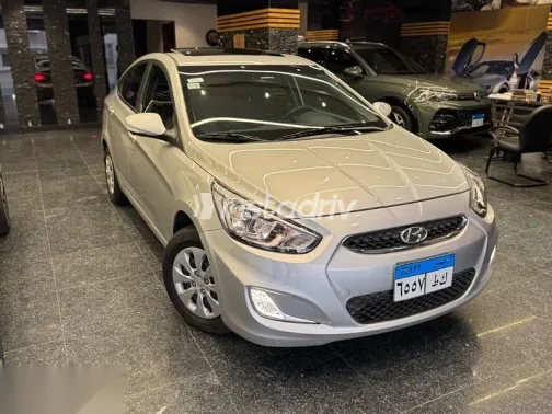 هيونداي اكسنت 2026 فضي مستعملة للبيع - 4
