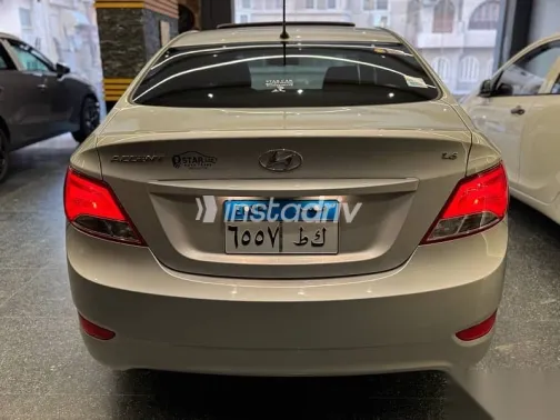 هيونداي اكسنت 2026 فضي مستعملة للبيع - 10