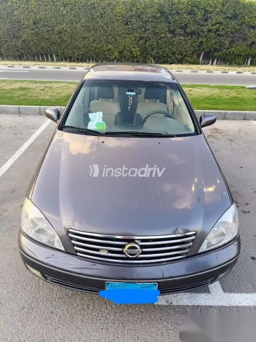 Nissan Sunny 2011 Silver Used for Sale - 1