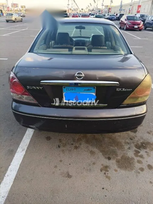 Nissan Sunny 2011 Silver Used for Sale - 3