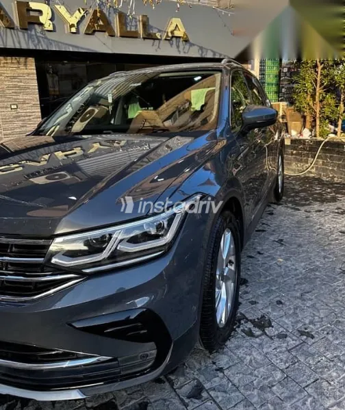 فولكس فاغن تيجون 2021 أزرق غامق مستعملة للبيع - 5