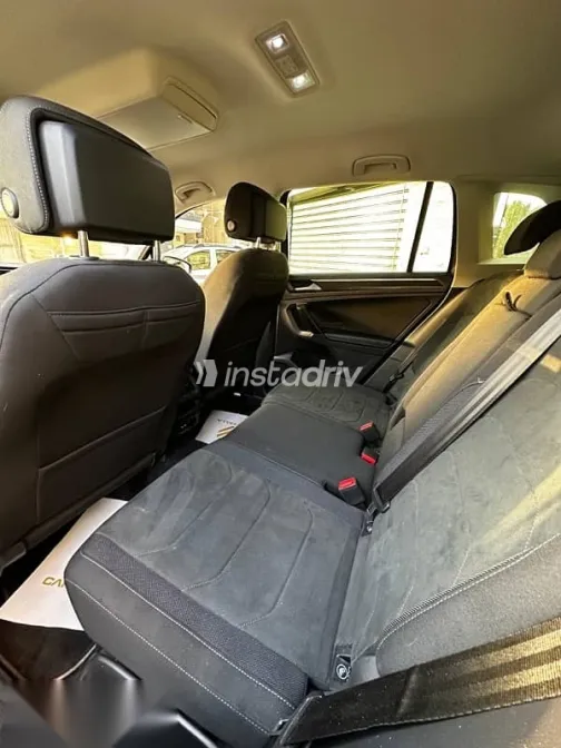 فولكس فاغن تيجون 2021 أزرق غامق مستعملة للبيع - 9