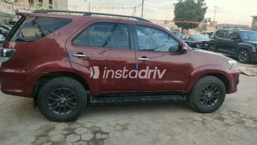 تويوتا فورتشنر 2016 أحمر غامق مستعملة للبيع - 5