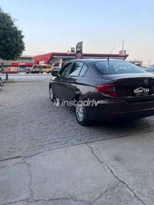 فيات تيبو 2020 بني مستعملة للبيع - 5