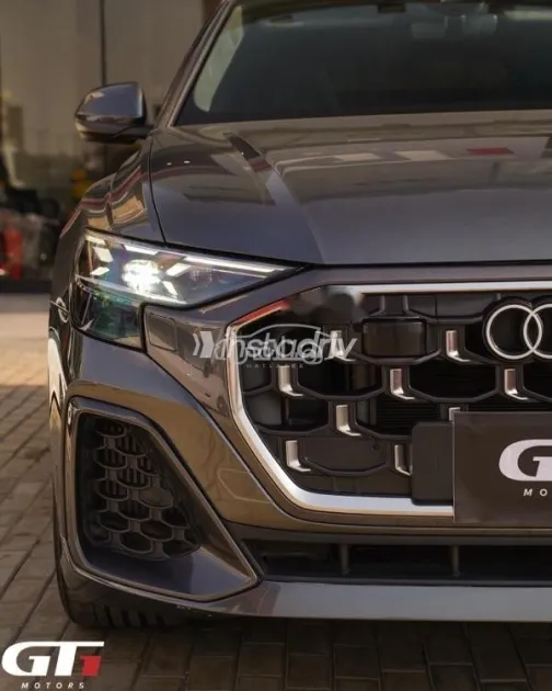 Audi Q8 2025 Gray Used for Sale - 2
