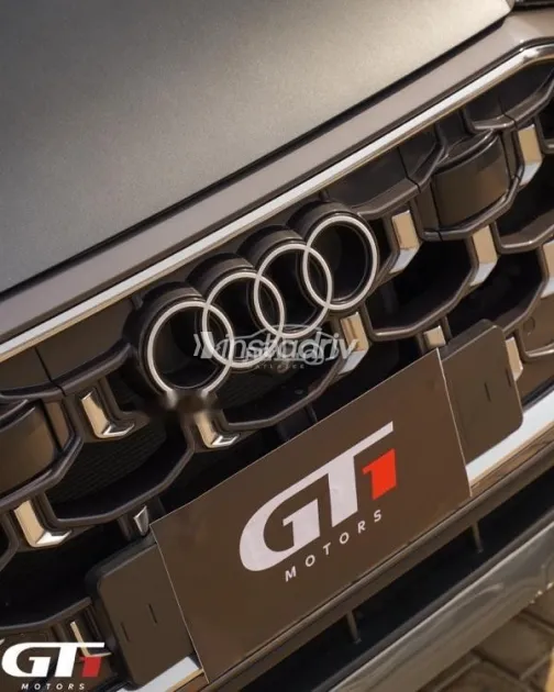 Audi Q8 2025 Gray Used for Sale - 5