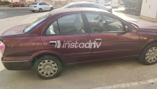 نيسان صنى 2015 أحمر غامق مستعملة للبيع - 4