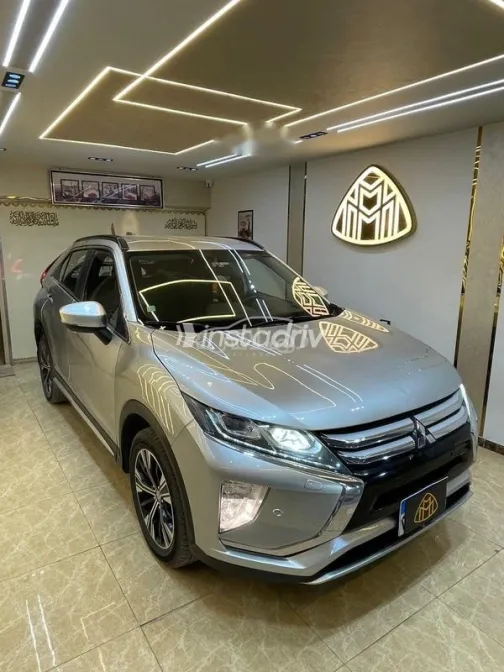 ميتسوبيشي اكليبس 2020 فضي مستعملة للبيع - 4