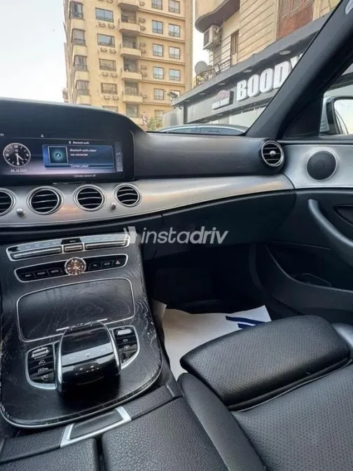 Mercedes E 180 2019 Gray Used for Sale - 5
