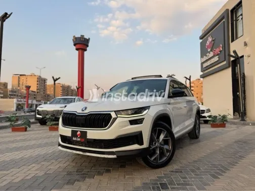 سكودا كودياك 2022 أبيض مستعملة للبيع - 1