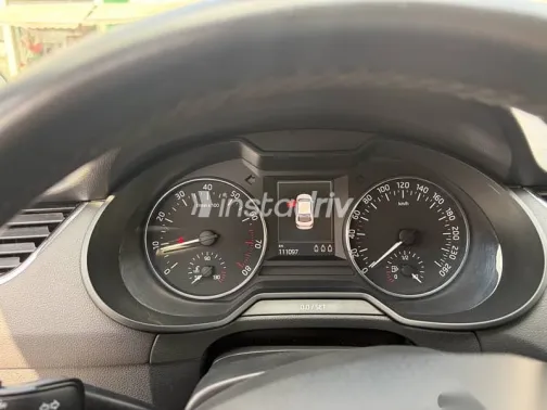 سكودا اوكتافيا 2016 رمادي مستعملة للبيع - 4