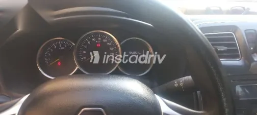 رينو لوجان 2022 فضي مستعملة للبيع - 3