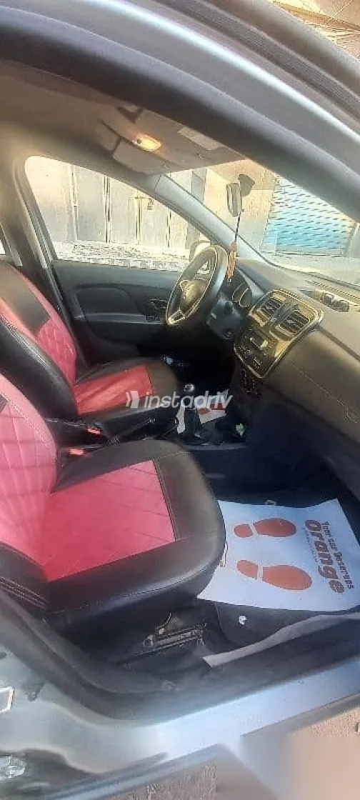 رينو لوجان 2022 فضي مستعملة للبيع - 5