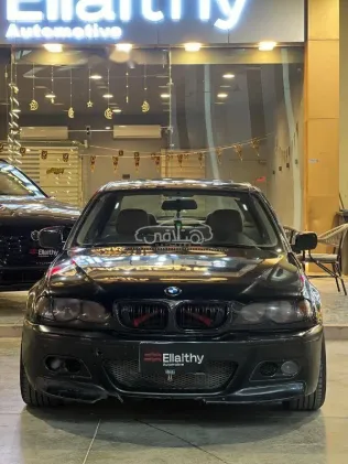 بي ام دبليو 318 2005 أسود مستعملة للبيع