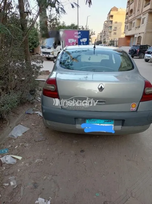 رينو ميجان 2006 رمادي غامق مستعملة للبيع - 1