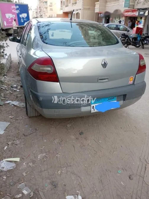 رينو ميجان 2006 رمادي غامق مستعملة للبيع - 3