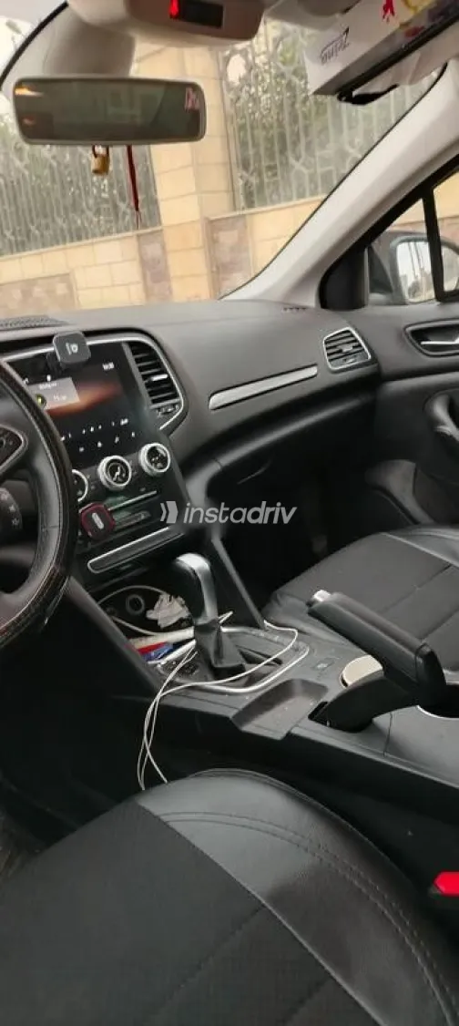 رينو ميجان 2022 أبيض مستعملة للبيع - 4