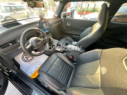 Mini Cooper 2025 White Used for Sale - 1