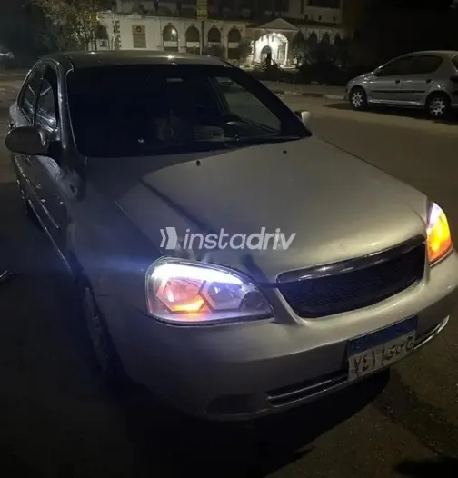 شيفروليه أوبترا 2006 فضي مستعملة للبيع - 4